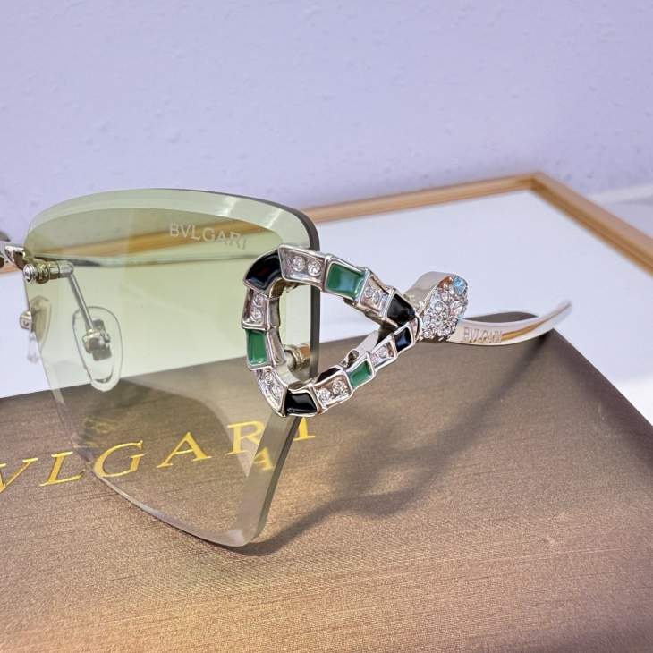 Picture of Bvlgari Sunglasses _SKUfw76702943fw